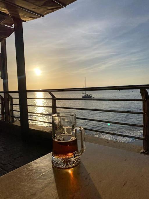 Atardecer En Playa Sardina Apartman Kültér fotó